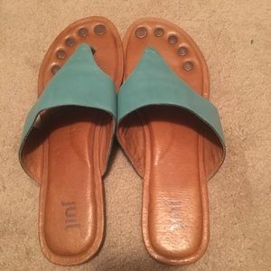 Juil Earth Sandals